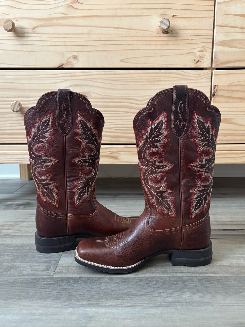 Ariat women’s cowgirl boots - Picture 8 of 13